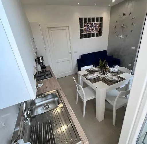 Casa 'da Annunziata' Few Steps From The Sea 公寓 *